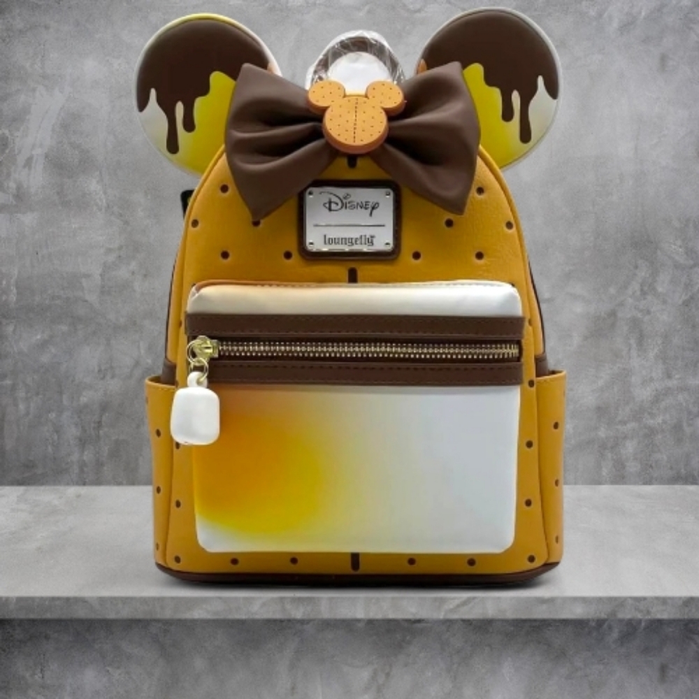 Disney Minnie S'mores Loungefly Backpack 🤎